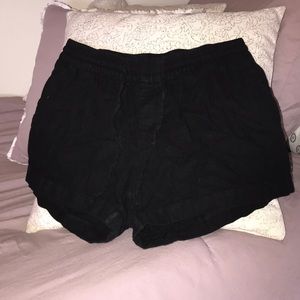 Black shorts with pockets.